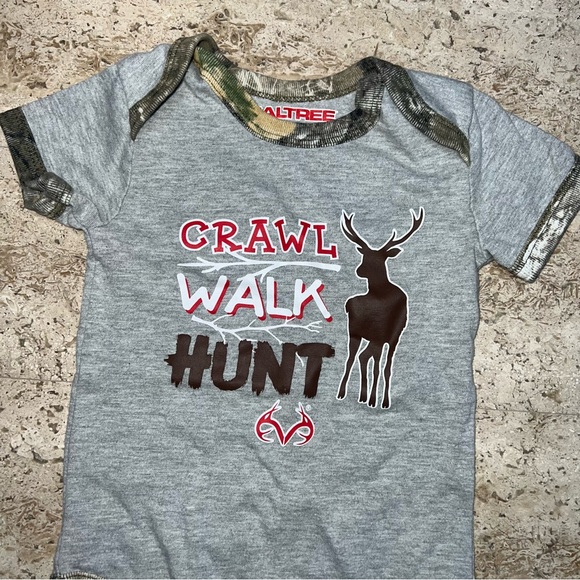 REALTREE 6-9 Months Baby Infants Onesie Camo Hunt - Picture 3 of 5